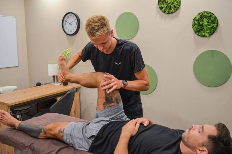 Behandlung am Knie nach Kreuzbandriss